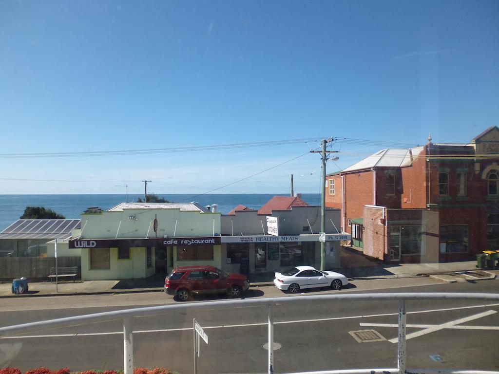 Happy Backpacker Hostel Penguin Exterior photo