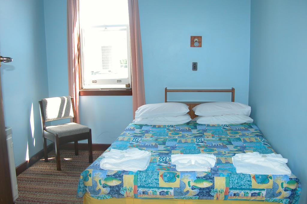 Happy Backpacker Hostel Penguin Exterior photo